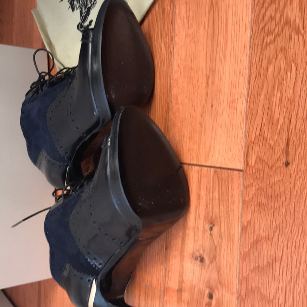 Like new only worn once authentic Burberry peeptoe - Picture 6 of 8